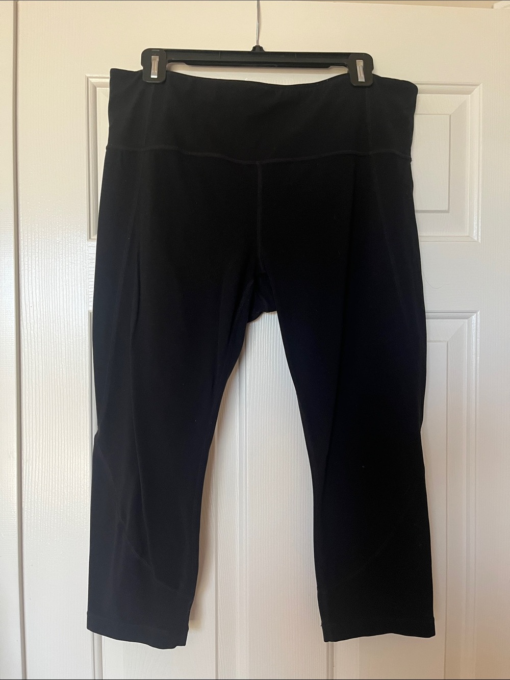 Athleta Black Cropped Workout Pants